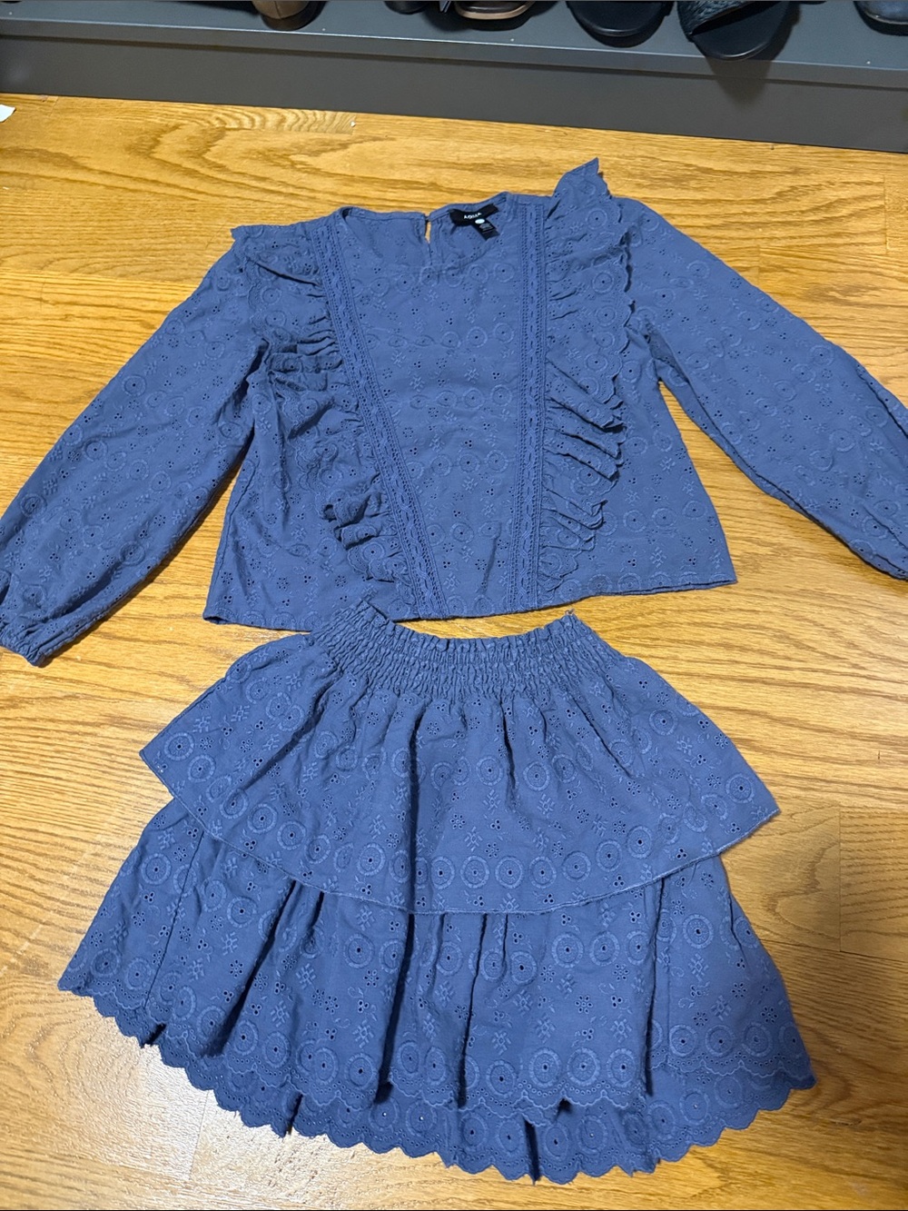 Girls Eyelet Ruffle Blouse & Tiered Skirt Set - Blue